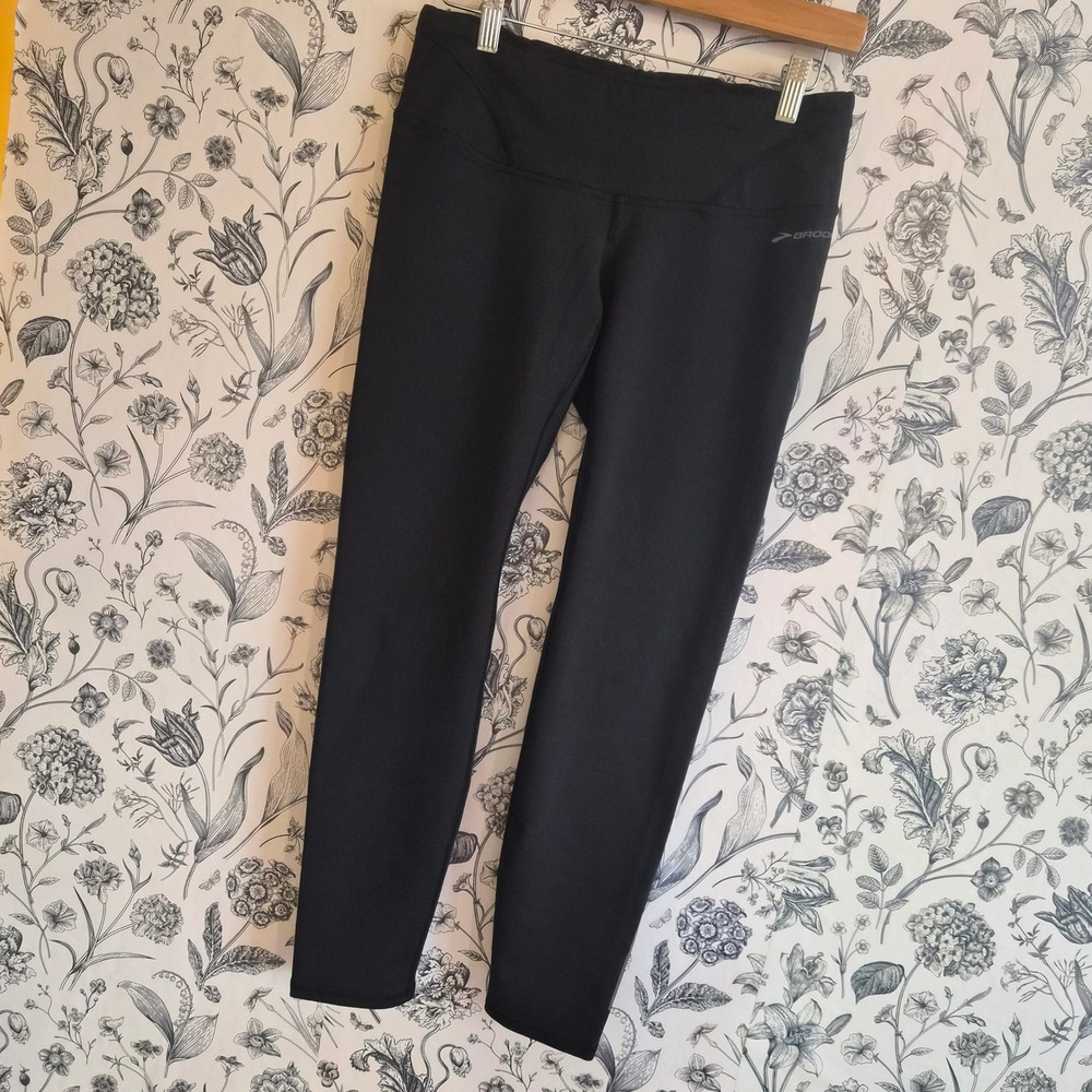Brooks Women Medium Equilibrium Technology Black Running Leggings Zip Athleisure